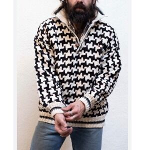 Rey Wear Sweater Mens XL Cream Wool Handmade Ecuador Geometric Vintage Pullover